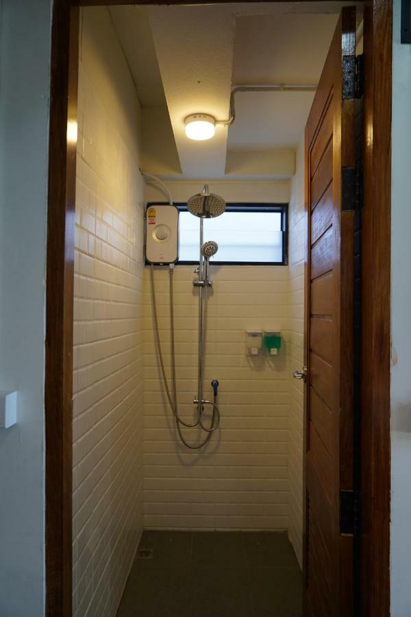 צ'יאנג מאי Slee Hostel Chiangmai (Adults Only) מראה חיצוני תמונה